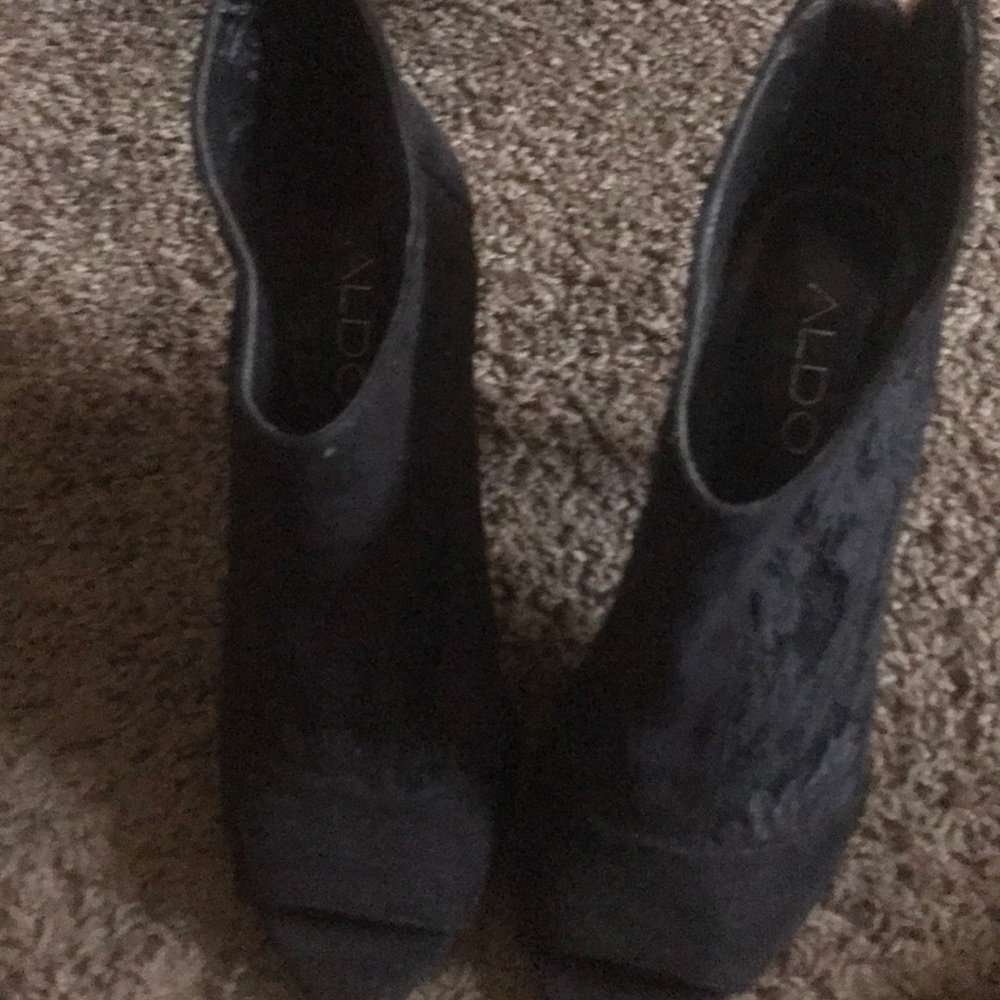 Shoes - Picture 2 of 2